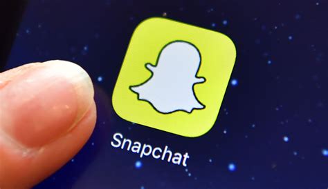 Is Snapchat safe to store pictures?