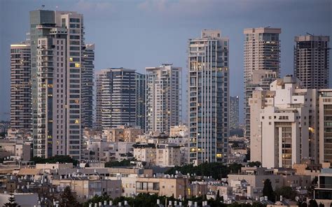 Is Tel Aviv richer than Jerusalem?