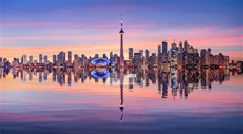 Is Toronto a major world city?