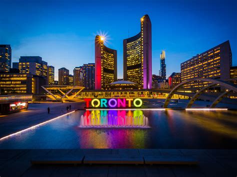 Is Toronto known for its nightlife?