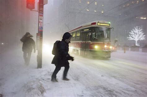 Is Toronto or London more colder?