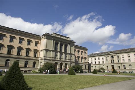 Is University of Geneva good for law?