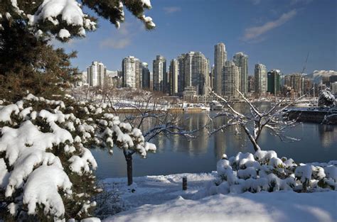 Is Vancouver the coldest in Canada?
