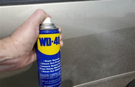 Is WD-40 OK on car paint?