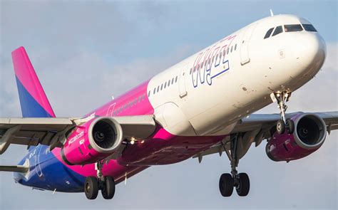 Is Wizz Air more strict than Ryanair?