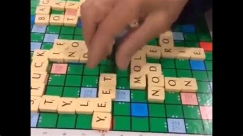 Is YEET in the Scrabble dictionary?