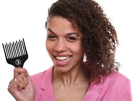 Is a comb or brush better for frizzy hair?