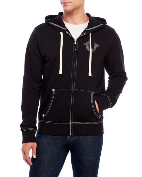Is a zipper a hoodie?