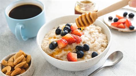 Is adding honey to oatmeal bad?