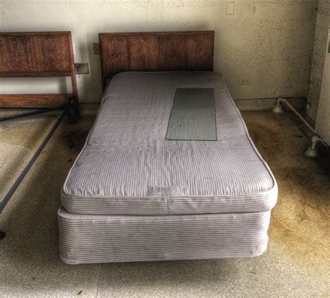 Is an old mattress unhealthy?