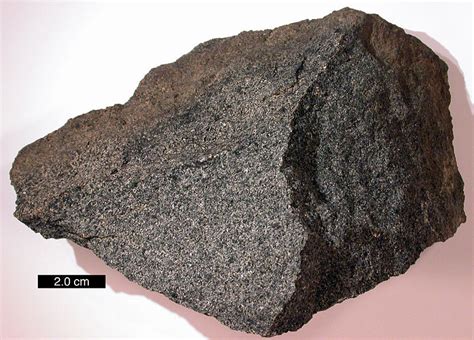 Is basalt or gabbro intrusive?