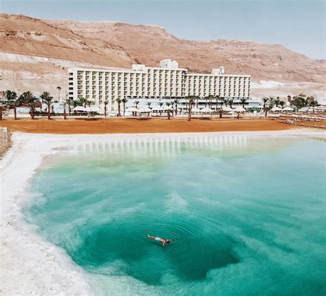 Is bathing in the Dead Sea healthy?