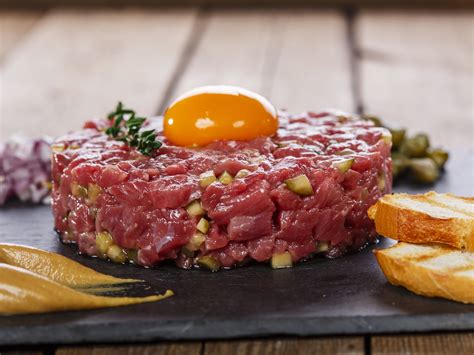 Is beef tartare raw?