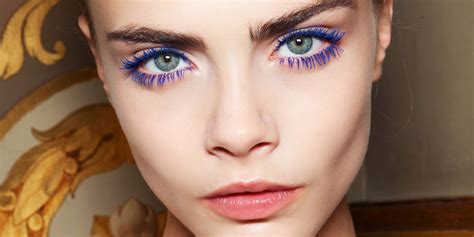 Is blue mascara in style 2024?