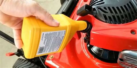 Is car oil OK for lawn mowers?