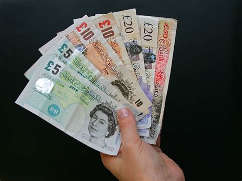 Is cash finishing in UK?