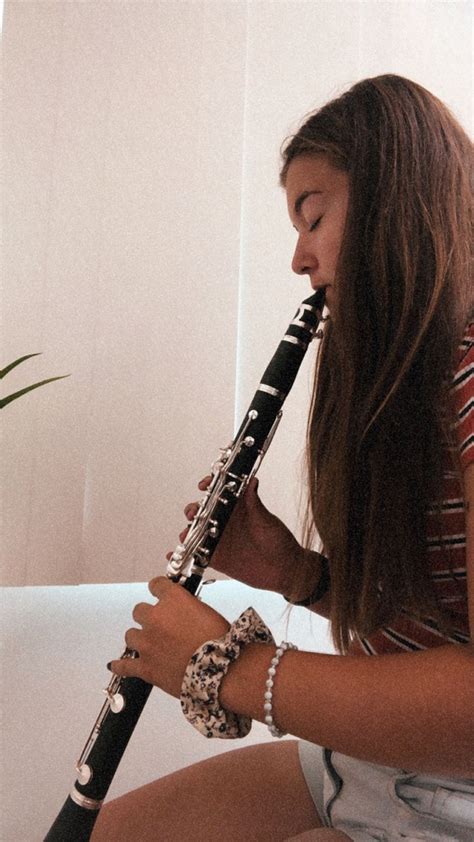 Is clarinet a girl instrument?