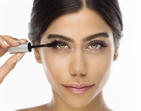 Is clear mascara healthy for your eyelashes?