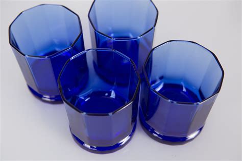 Is cobalt glass safe to drink from?