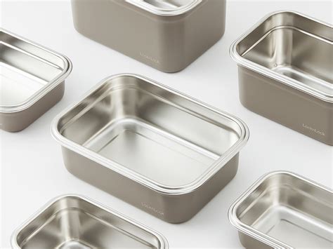 Is colored stainless steel food safe?