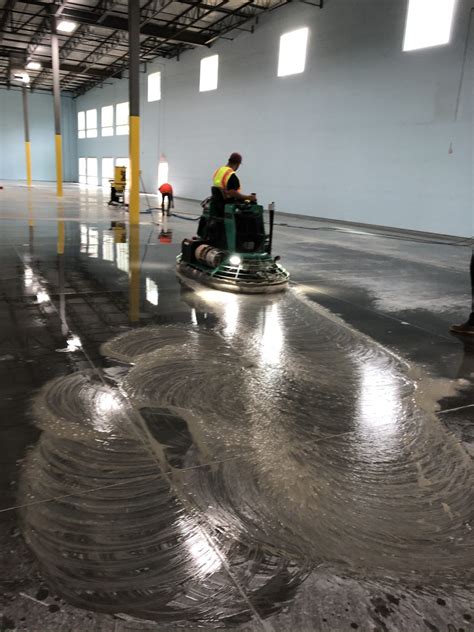 Is concrete polishing better wet or dry?