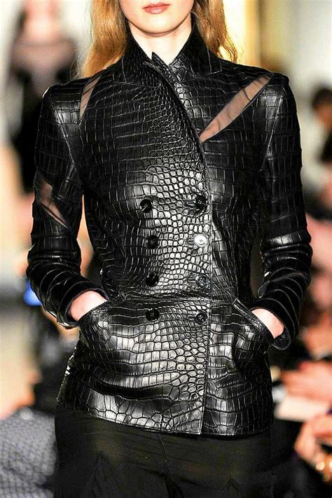 Is crocodile leather in fashion?