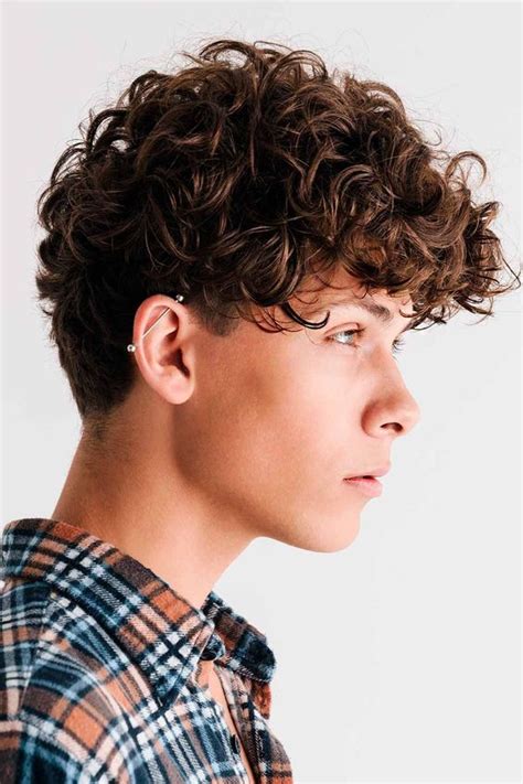 Is curly hair good on guys?