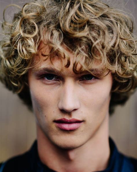 Is curly hair masculine?