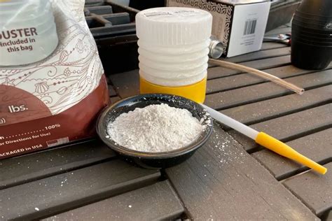 Is diatomaceous earth still effective after it gets wet?