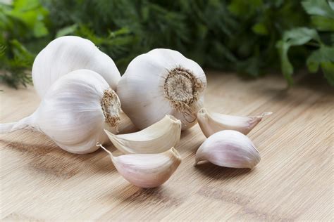 Is eating raw garlic good for your kidneys?