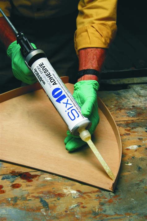 Is epoxy glue same as resin?