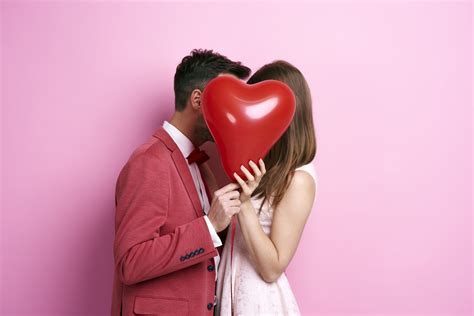 Is falling in love quickly a red flag?