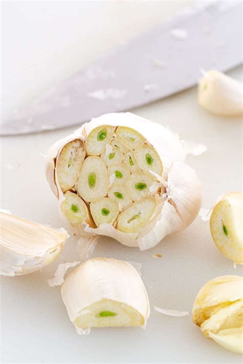 Is garlic OK if green inside?