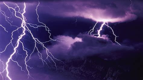 Is heat lightning purple?