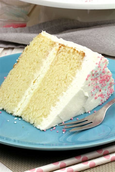 Is heavy whipping cream good for cakes?