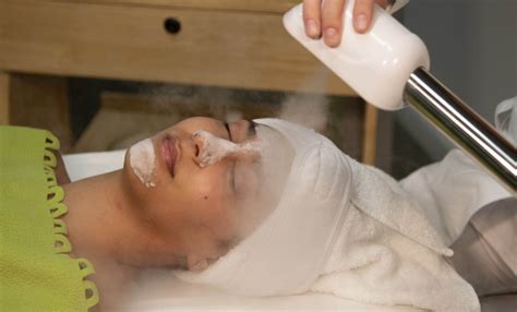 Is ice or steam better for your face?