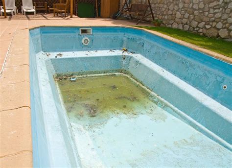 Is it OK to drain a pool and leave it empty?