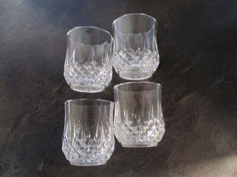 Is it OK to drink from lead crystal glasses?