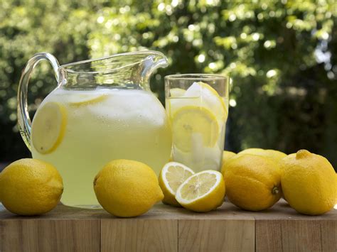 Is it OK to drink homemade lemonade everyday?