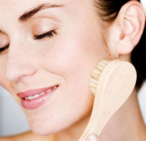 Is it OK to dry brush your neck?