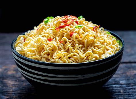 Is it OK to eat 1 instant noodles everyday?