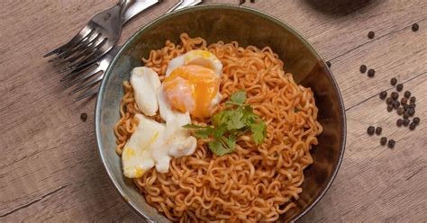 Is it OK to eat noodles twice a day?