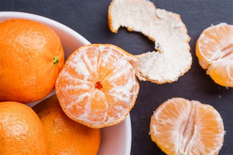 Is it OK to eat the white stuff on oranges?