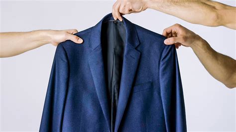 Is it OK to fold a suit in half?