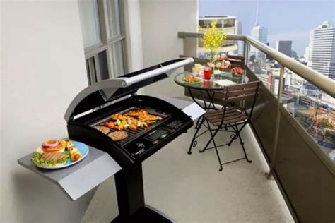 Is it OK to grill on balcony?