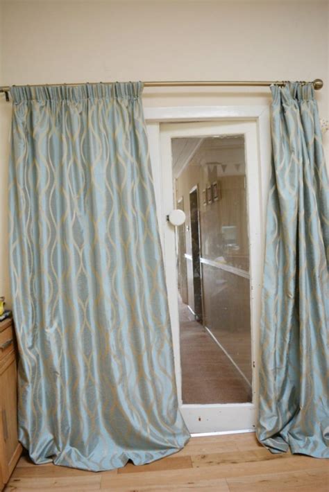 Is it OK to have curtains too long?