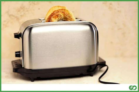 Is it OK to leave a toaster plugged in?