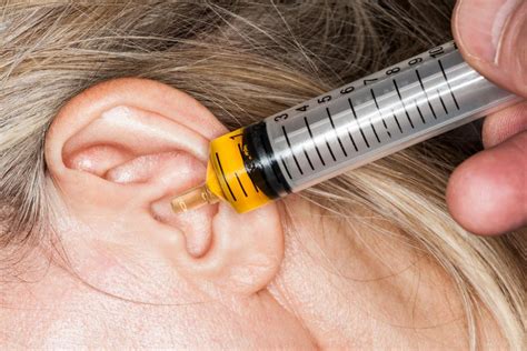 Is it OK to put oil in ear?