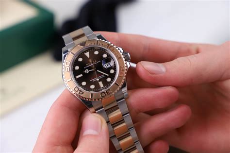 Is it OK to shake your Rolex?