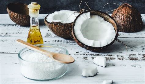 Is it OK to sleep with coconut oil on your face?